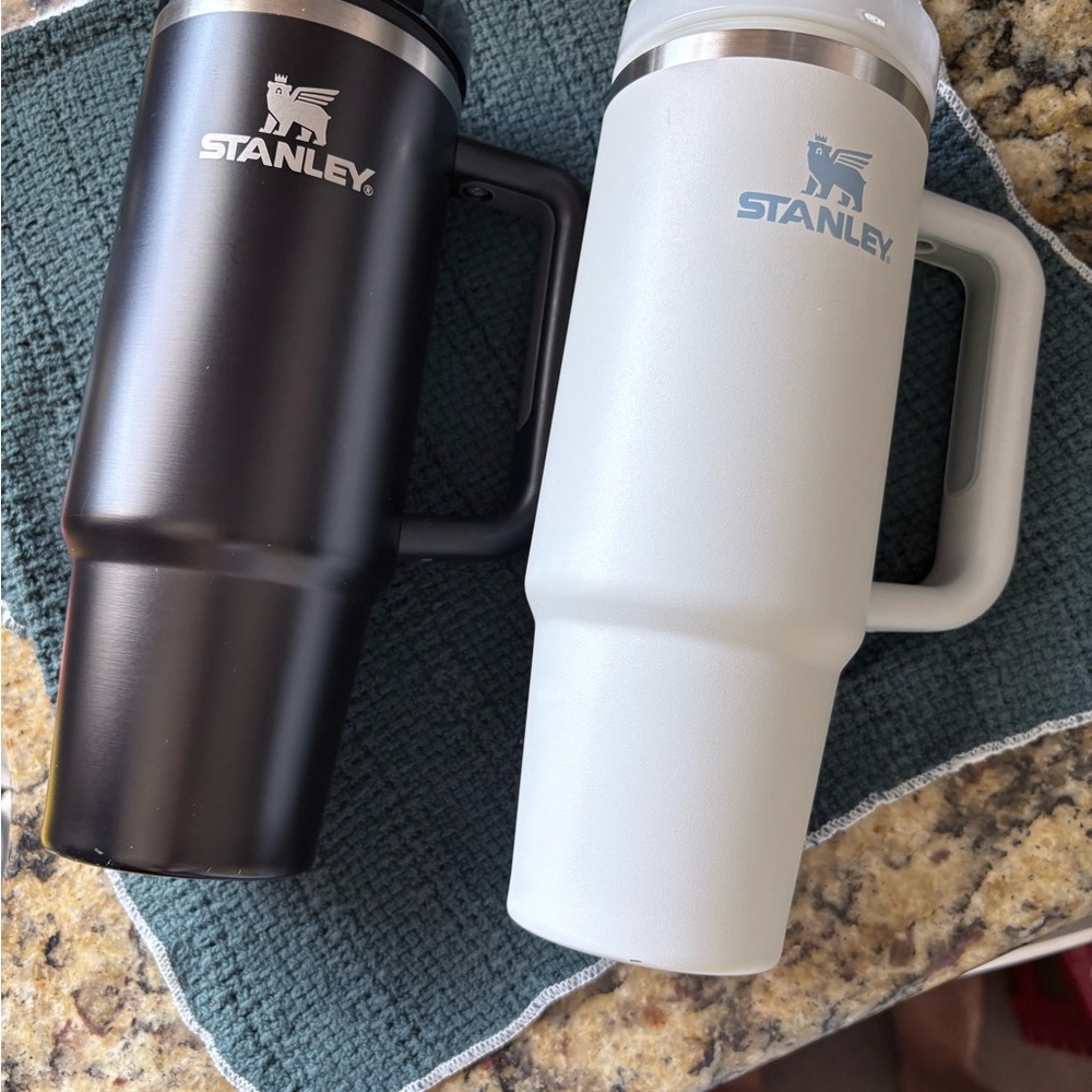 Stanley 30oz Insulated Travel Mugs - Black & Gray